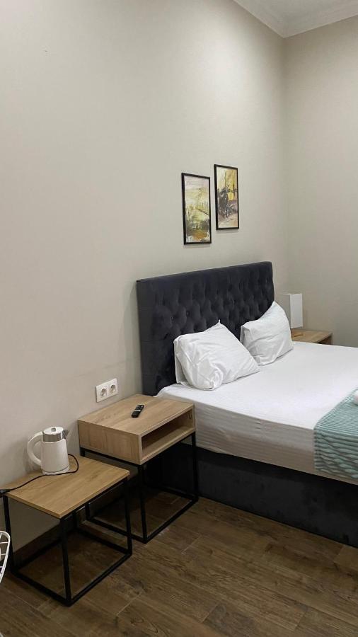 D And D Hotel 第比利斯 外观 照片