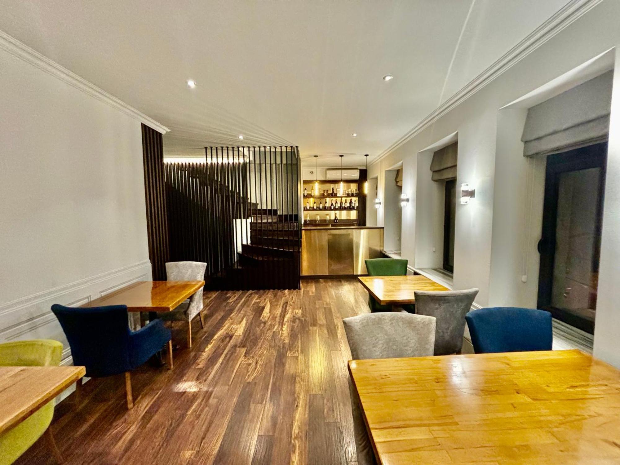D And D Hotel 第比利斯 外观 照片